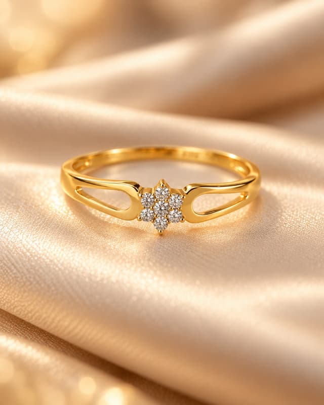 Floral Cluster Gold Ladies Ring thumbnail 1