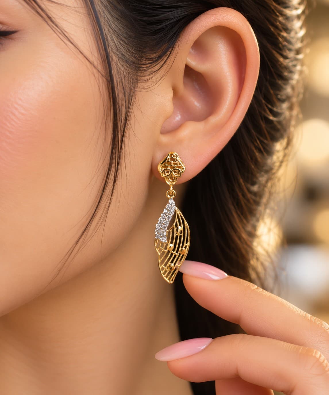 Elegant Gold Emerald Latkan Earrings