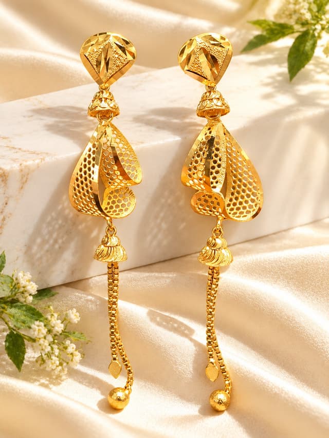 Gold Filigree Latkan Earrings thumbnail 2