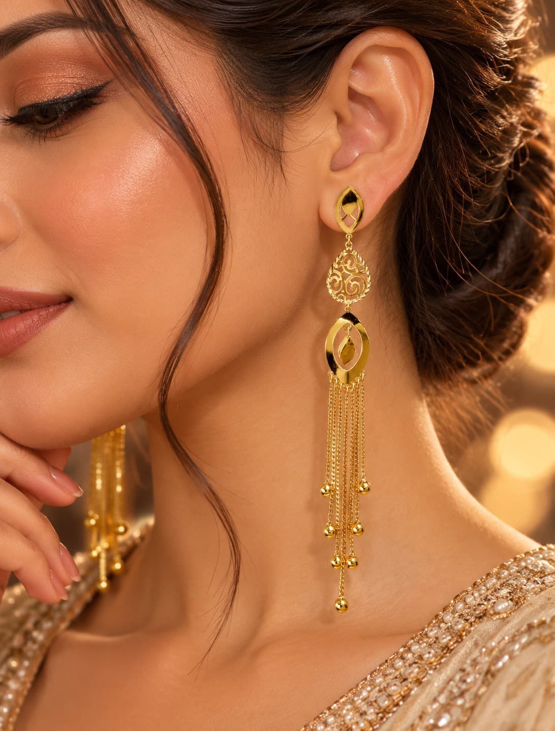 Emerald Elegant Gold Latkan Earrings