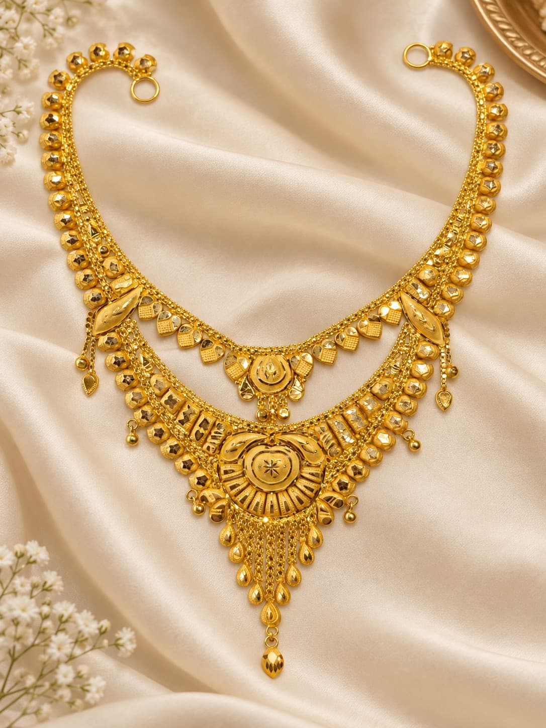 Srevia Gold festive jewellery