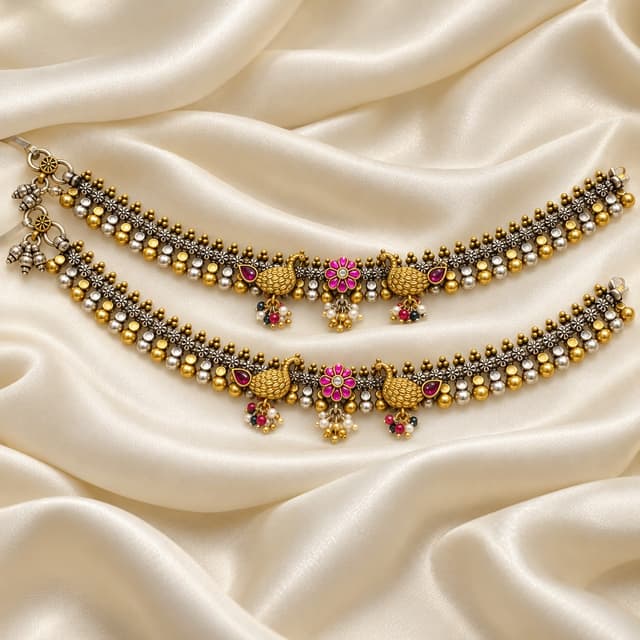Elegant Peacokc Motif Silver Pajeb Set thumbnail 1